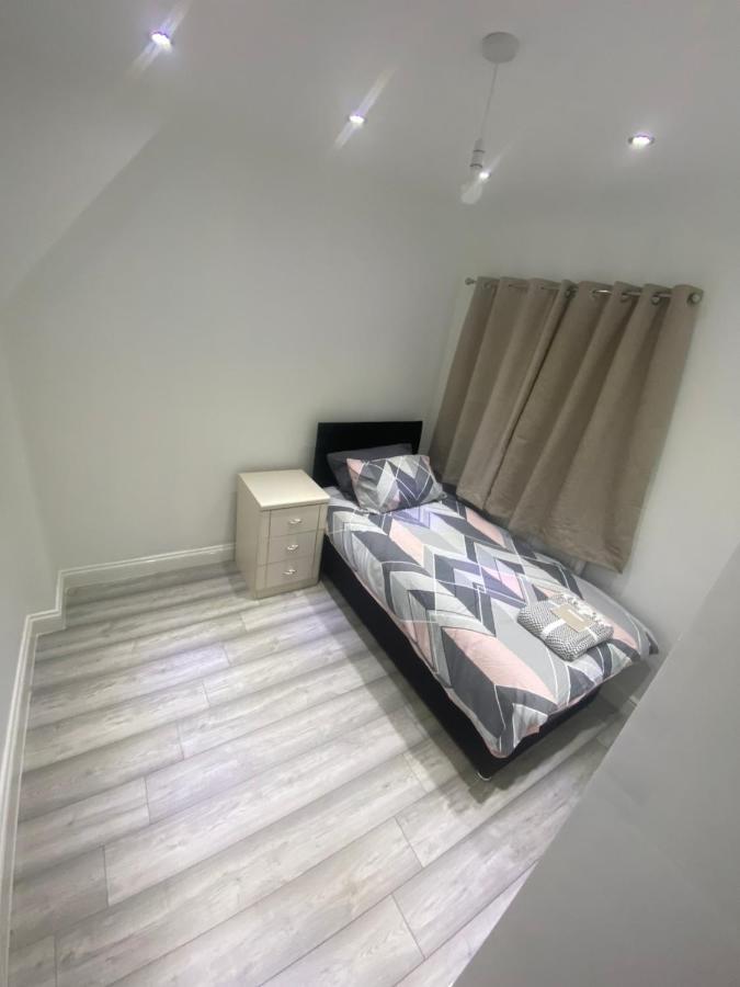3 Bedroom House In Loughborough Exterior photo